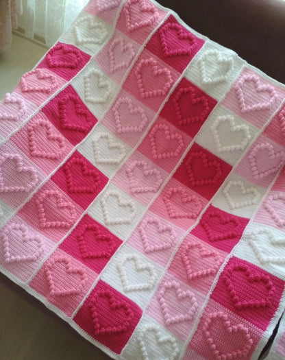 Crochet baby blanket with heart design – beginner-friendly pattern